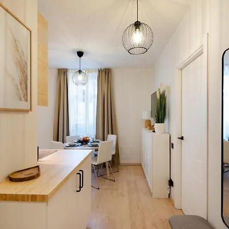 Old Cozy One Bedroom