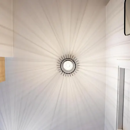 Old Cozy One Bedroom Appartement *