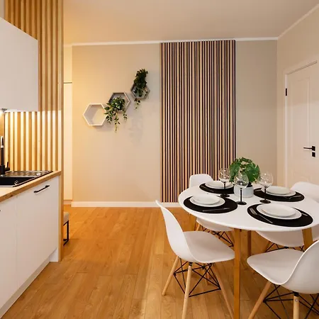 Old Cozy One Bedroom *