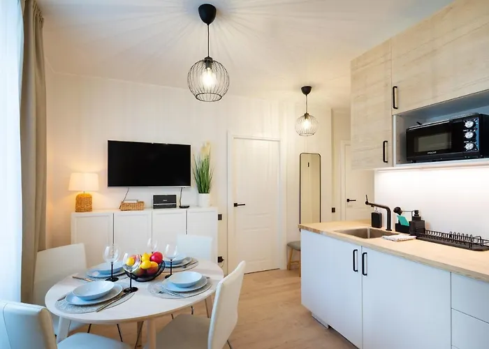 Old Cozy One Bedroom Apartment