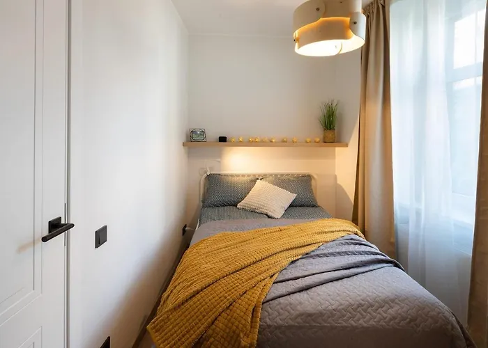 Apartment Old Cozy One Bedroom