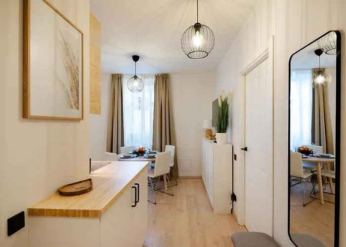 Old Cozy One Bedroom