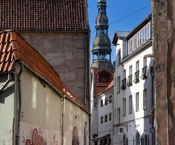 Old Cozy One Bedroom
