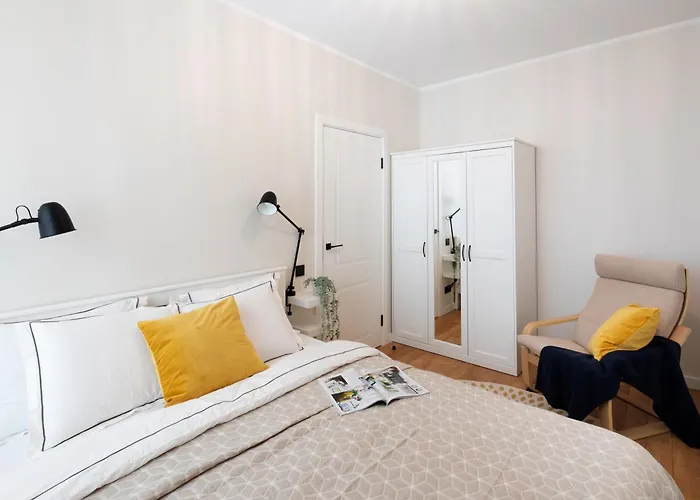 Old Cozy One Bedroom