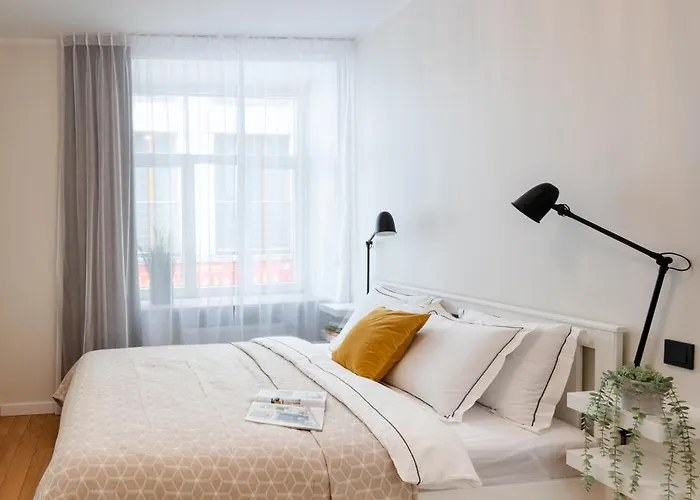 Apartment Old Cozy One Bedroom *