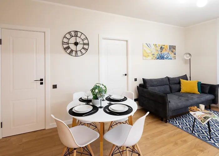 Old Cozy One Bedroom Apartment