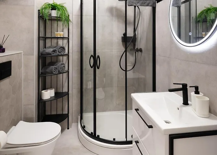 Old Cozy One Bedroom *