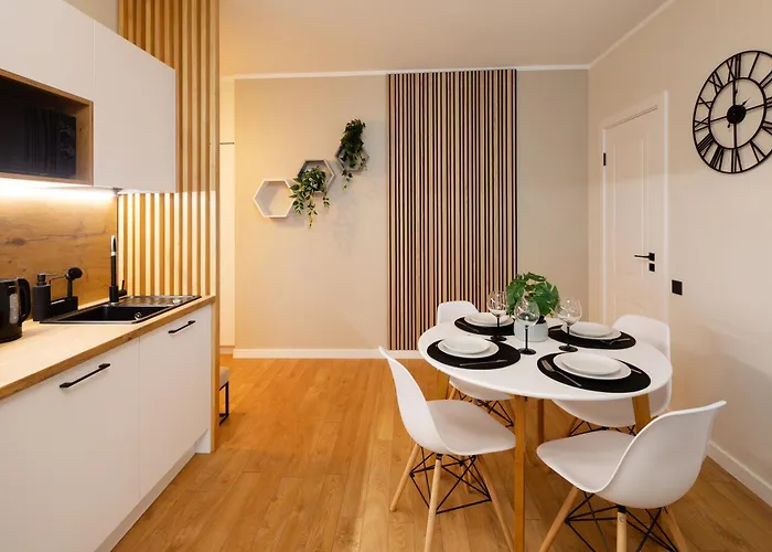 Old Cozy One Bedroom *