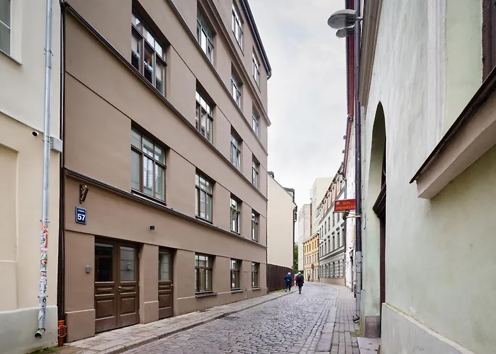 Old Cozy One Bedroom